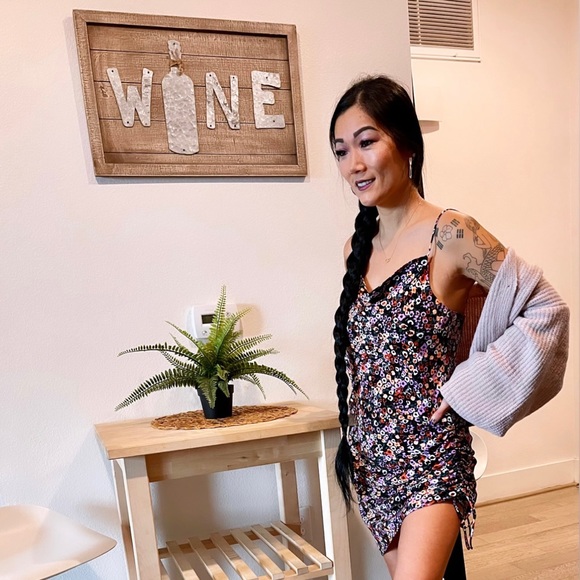 Meet your Posher, JooLee. 🙋🏻💄💍👗👡👜🙋🏻 - Picture 8 of 16